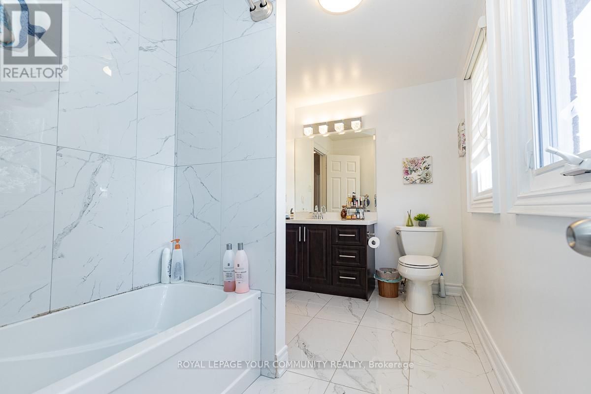 122 LYNDHURST DRIVE Image 38