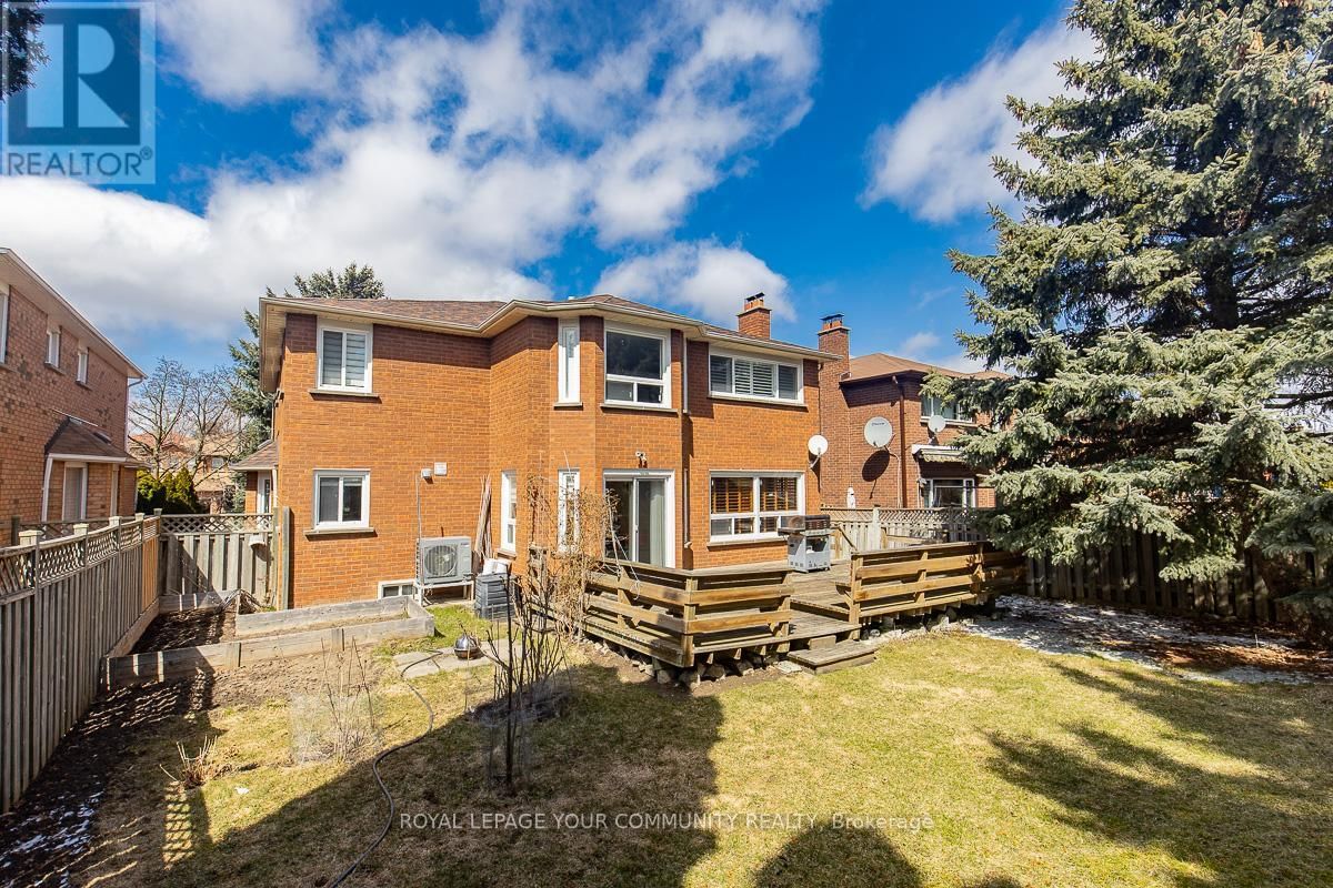 122 LYNDHURST DRIVE Image 45