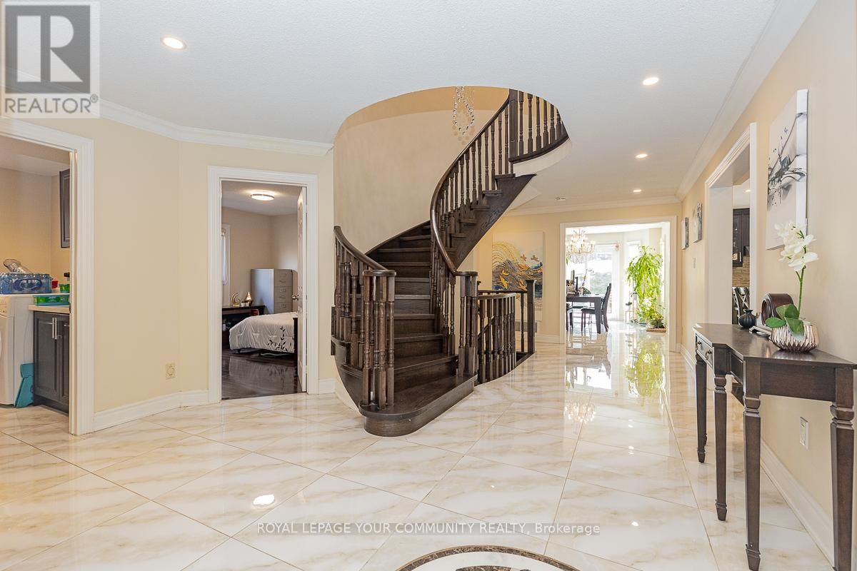 122 LYNDHURST DRIVE Image 6