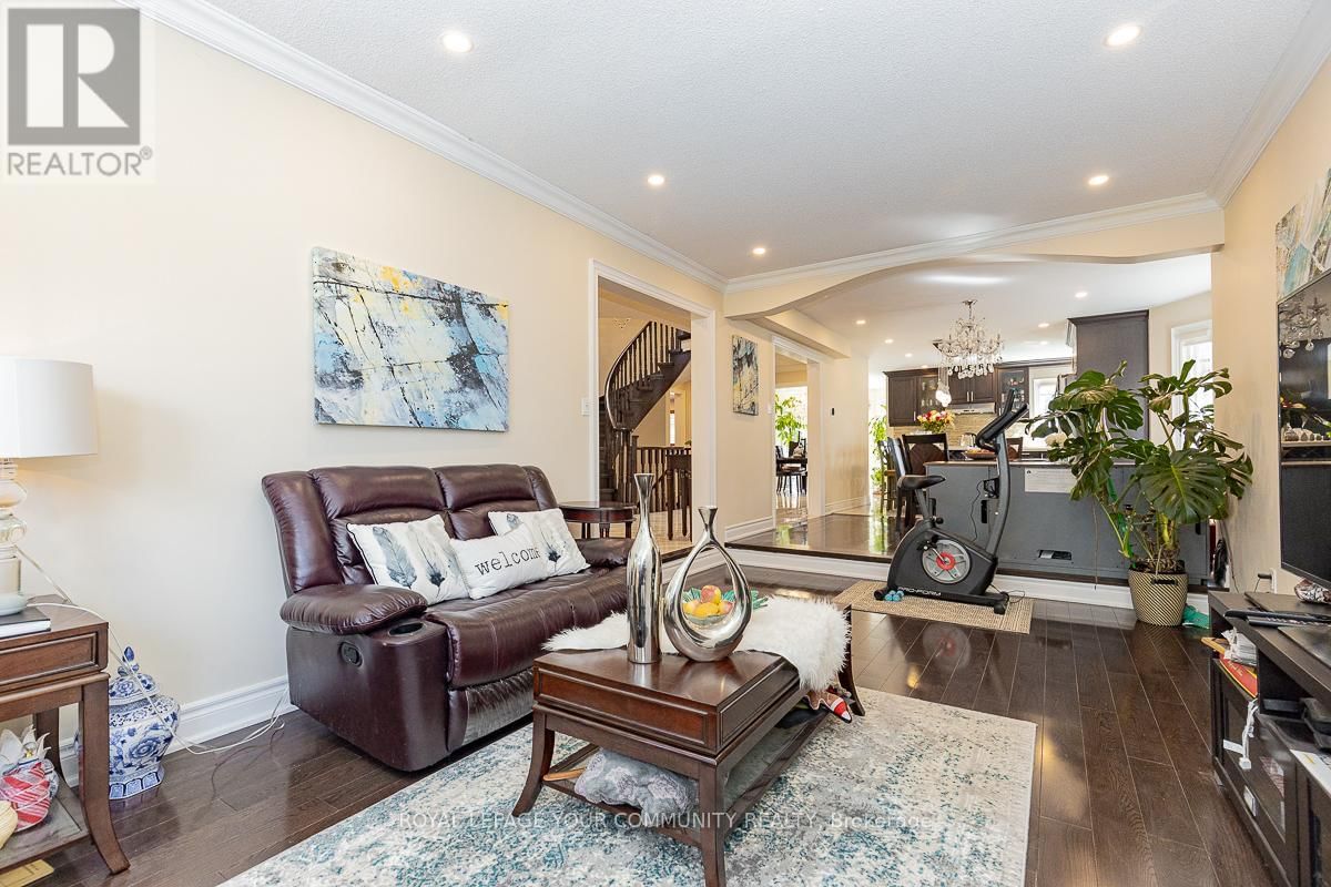 122 LYNDHURST DRIVE Image 9