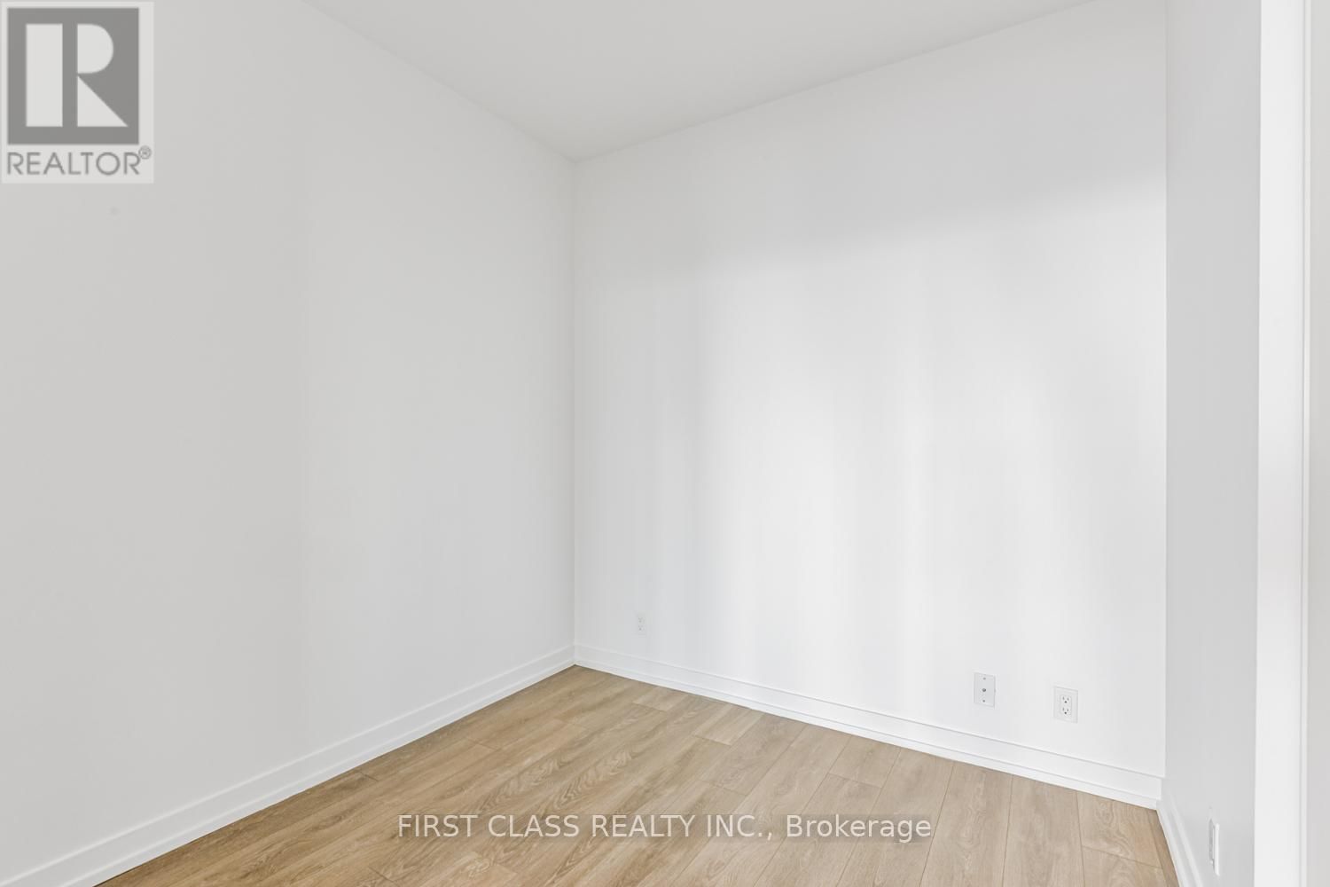 4805 - 5 BUTTERMILL AVENUE Image 17
