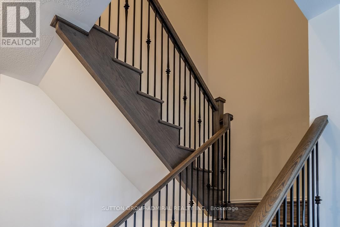 2207 LOZENBY STREET Image 11