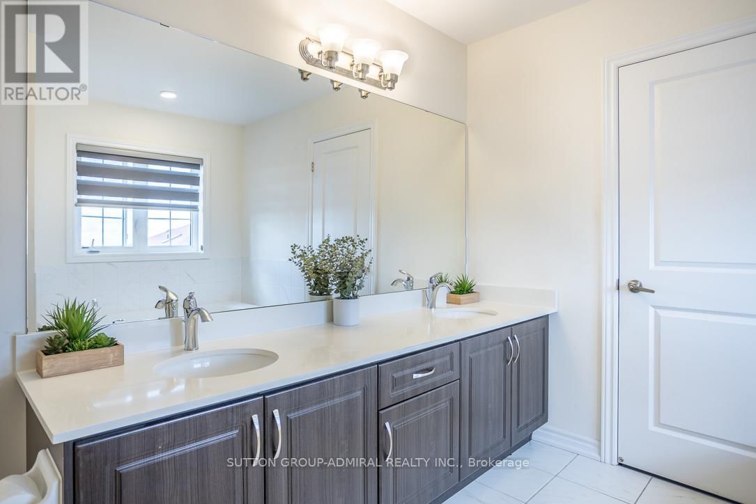 2207 LOZENBY STREET Image 15