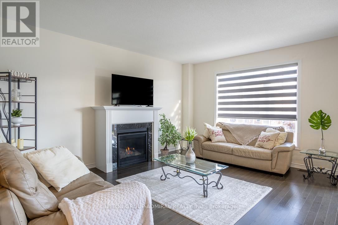 2207 LOZENBY STREET Image 2