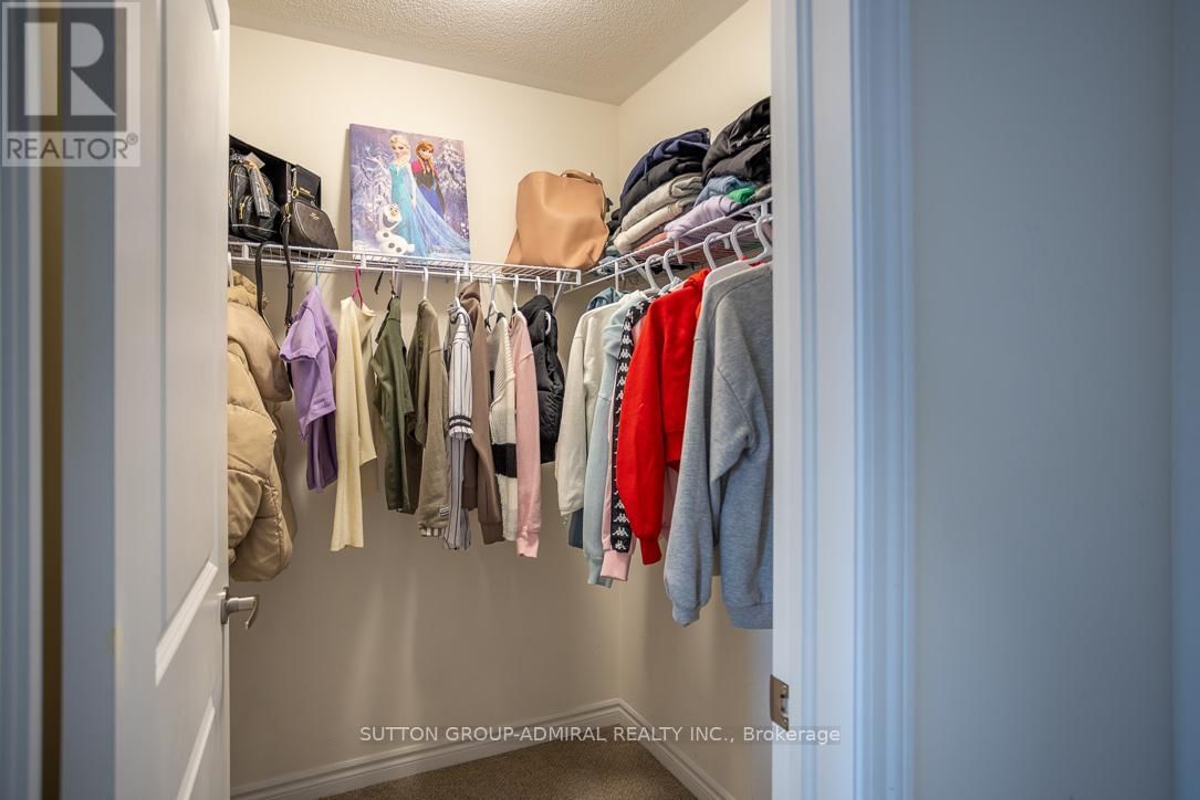 2207 LOZENBY STREET Image 20