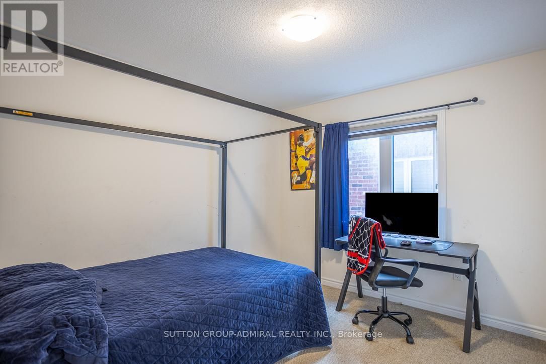 2207 LOZENBY STREET Image 22