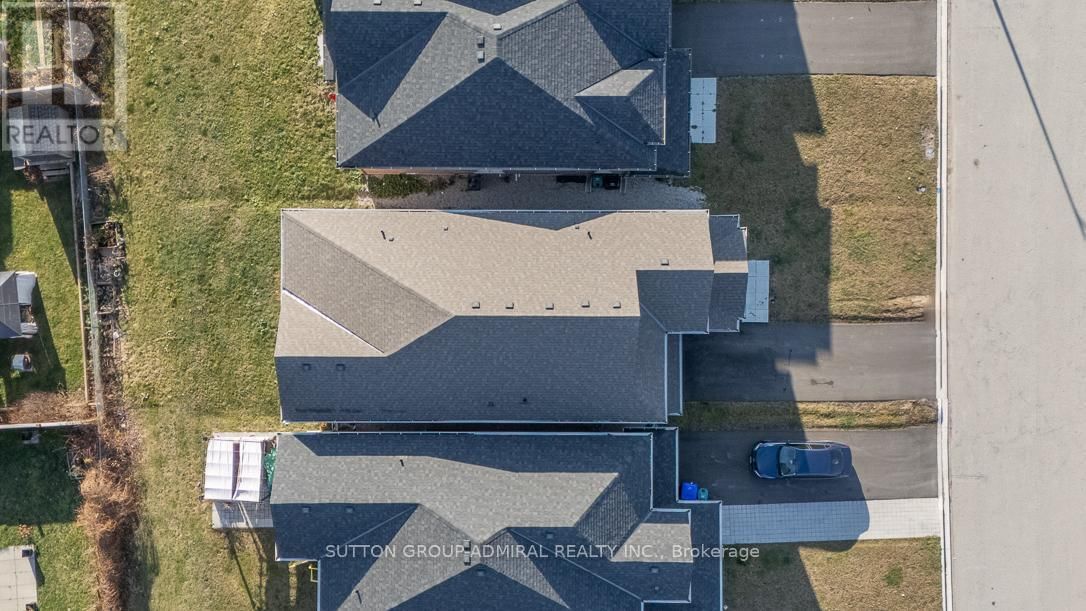2207 LOZENBY STREET Image 24