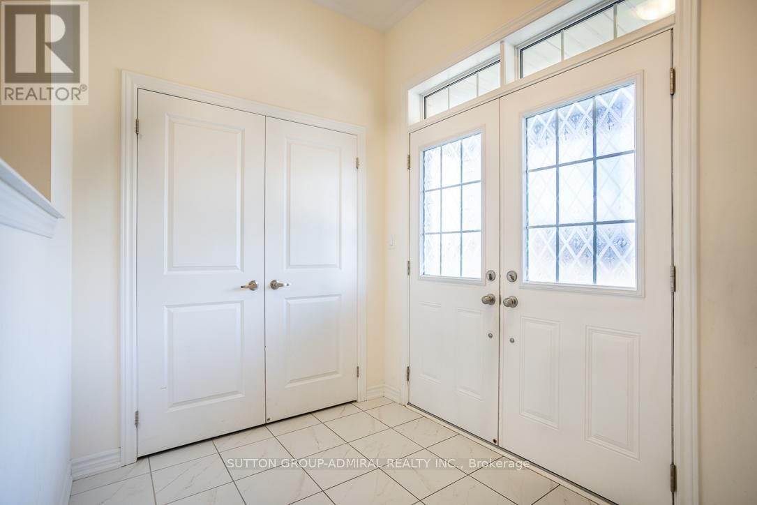 2207 LOZENBY STREET Image 9