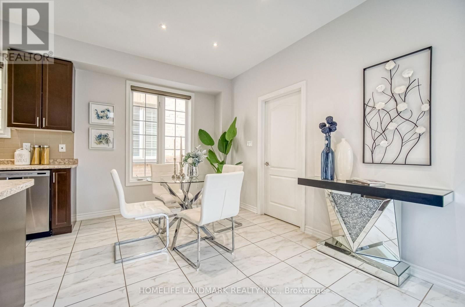 131 REFLECTION ROAD Image 18