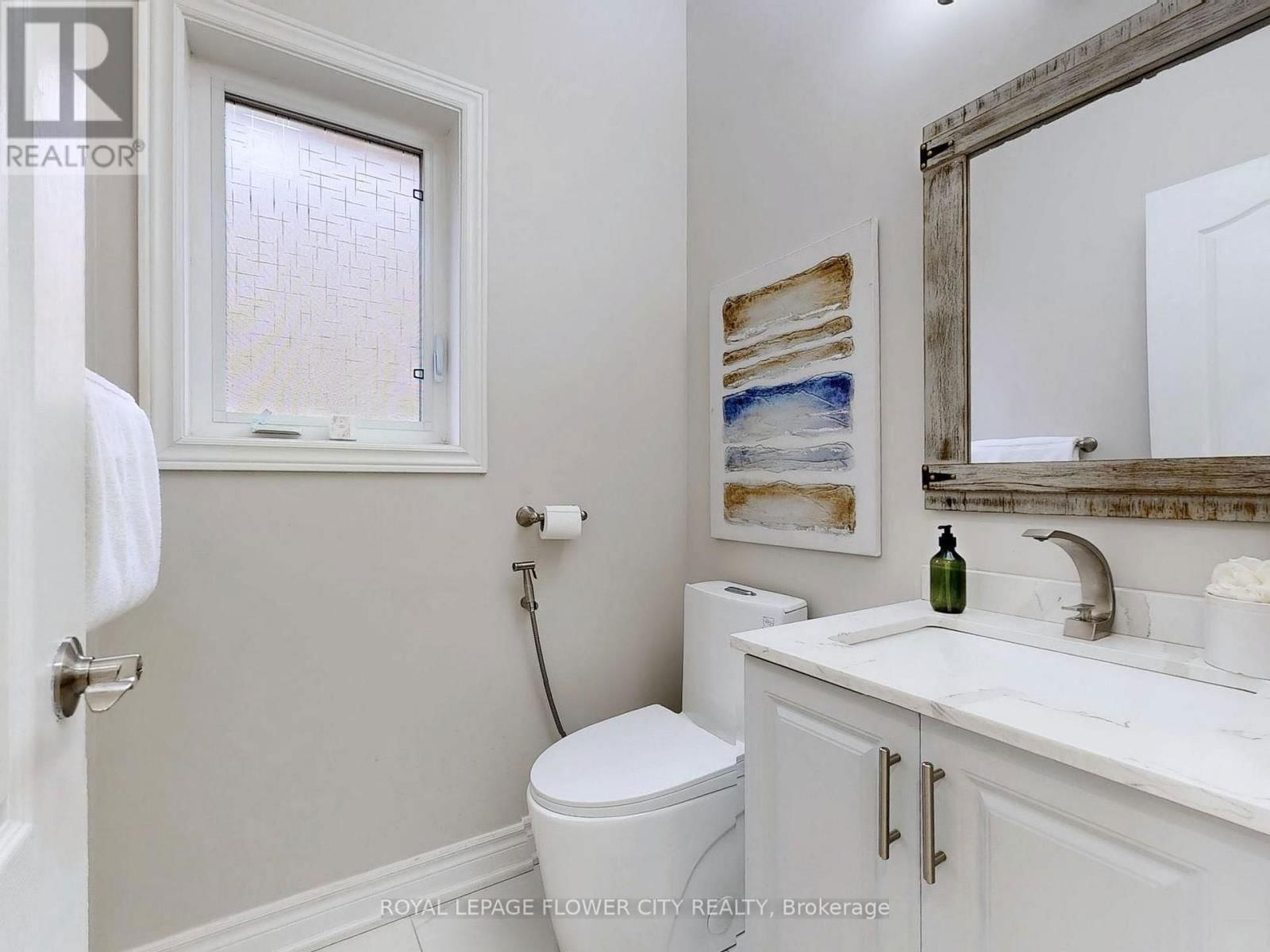 565 FOXCROFT BOULEVARD Image 18