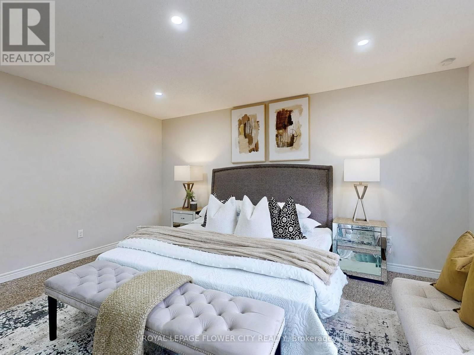 565 FOXCROFT BOULEVARD Image 22