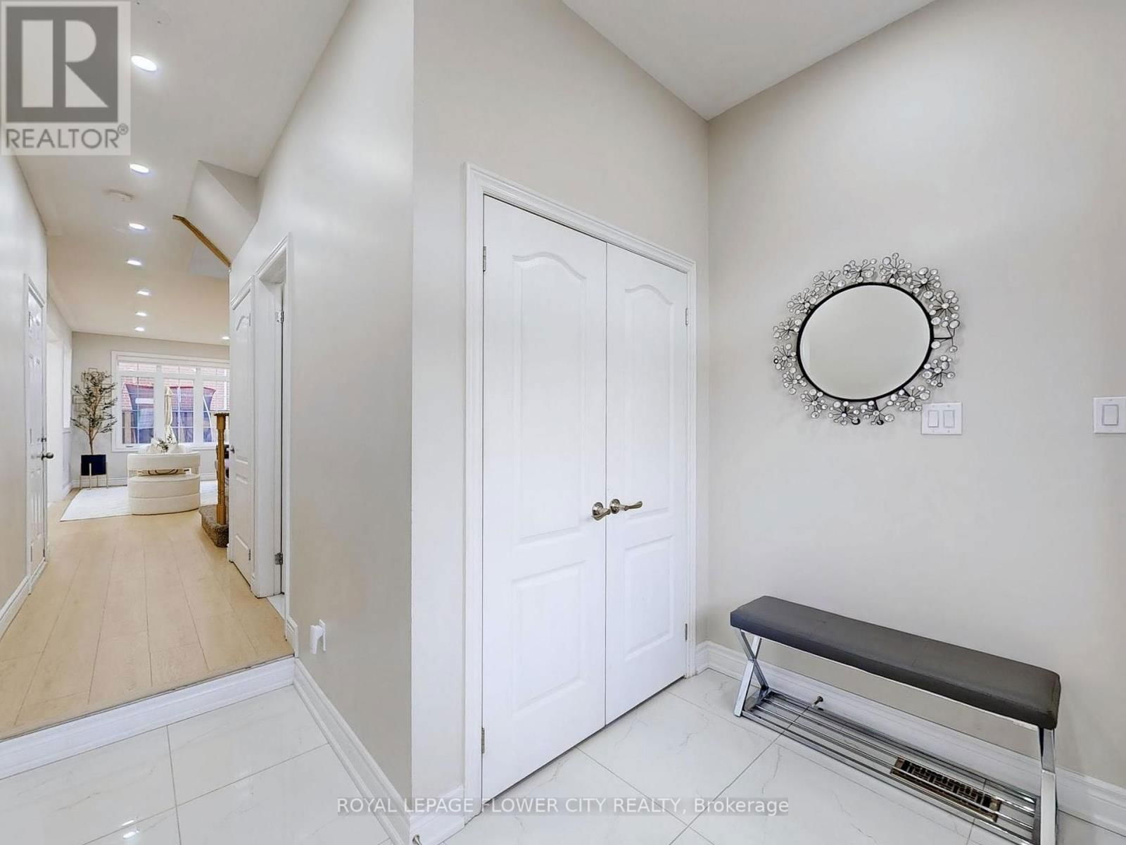 565 FOXCROFT BOULEVARD Image 5