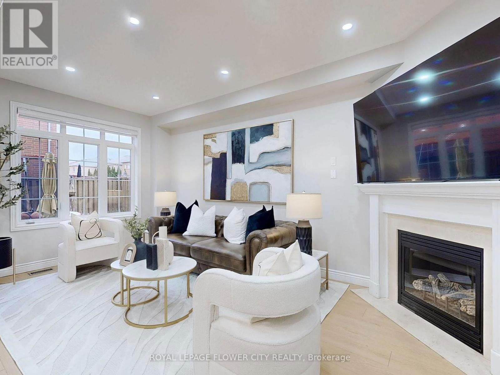 565 FOXCROFT BOULEVARD Image 7