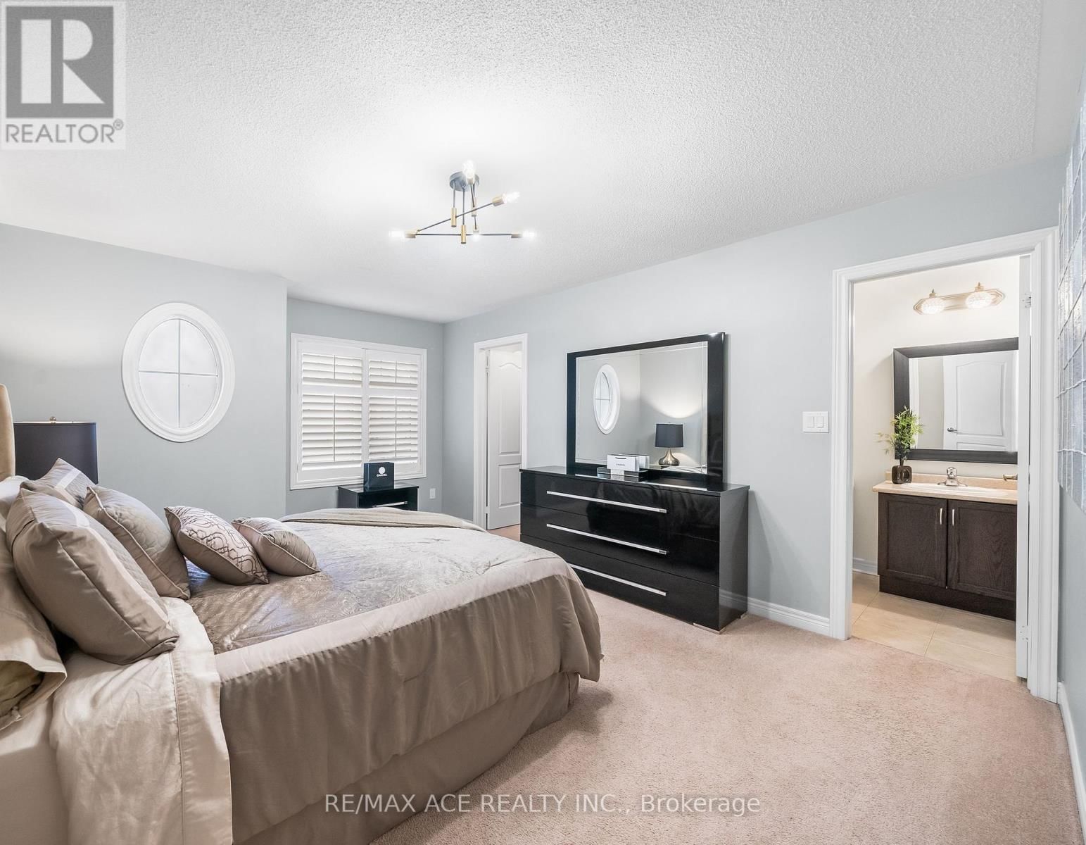 224 FREDERICK CURRAN LANE Image 12