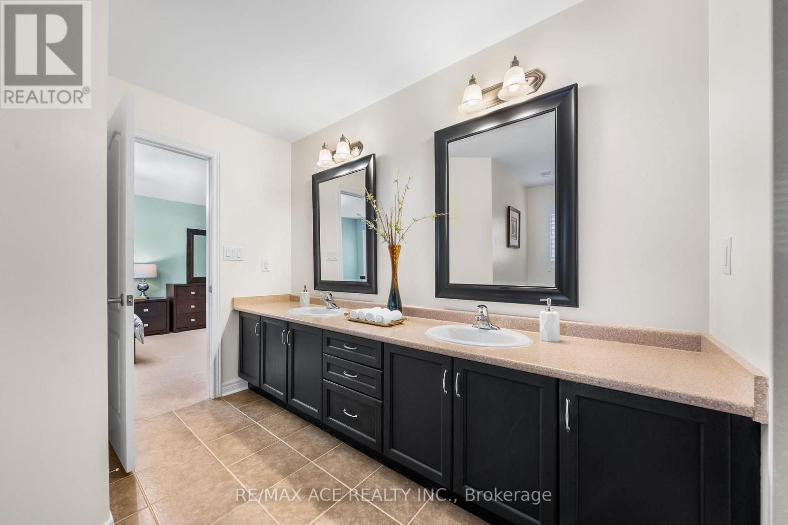 224 FREDERICK CURRAN LANE Image 14