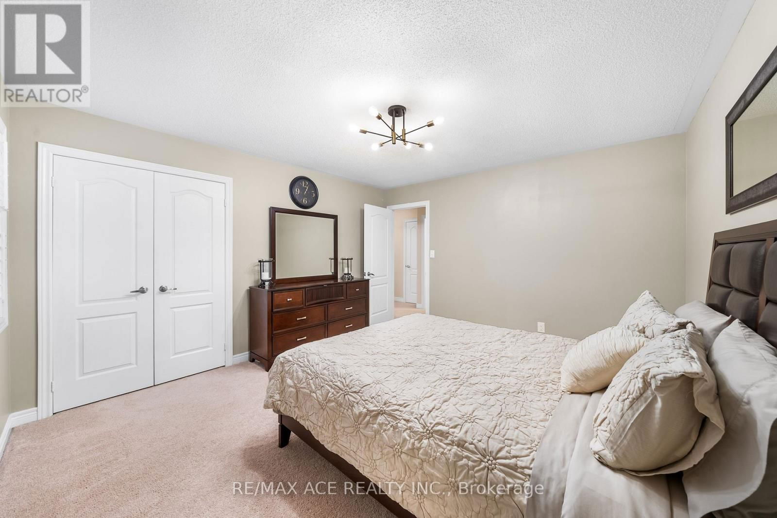 224 FREDERICK CURRAN LANE Image 17