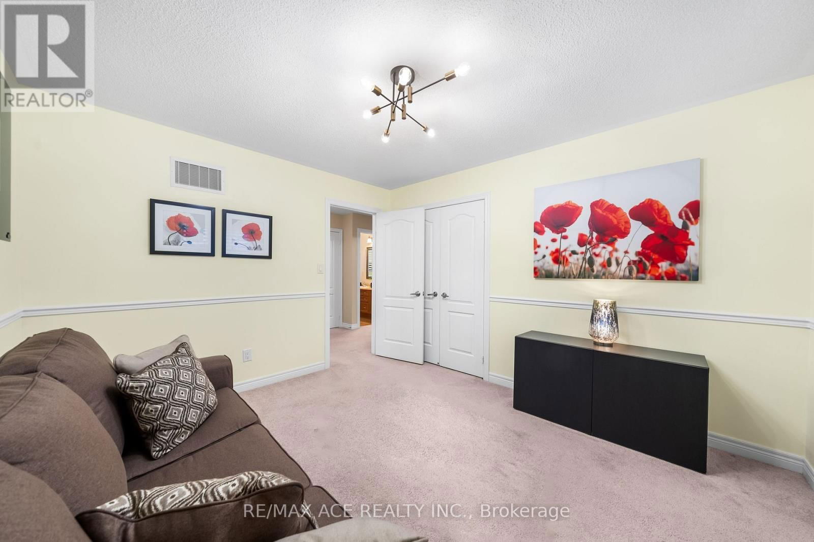 224 FREDERICK CURRAN LANE Image 19