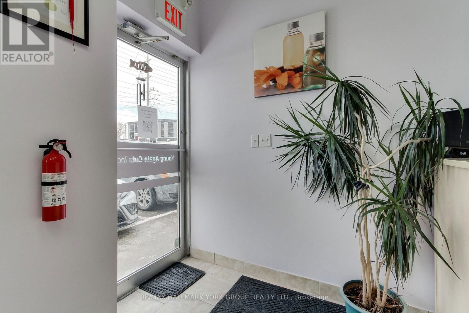 6 - 16700 BAYVIEW AVENUE Image 7