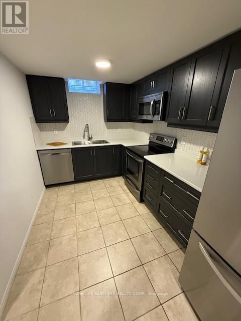 Lower - 38 STONE PALACE WAY Image 4