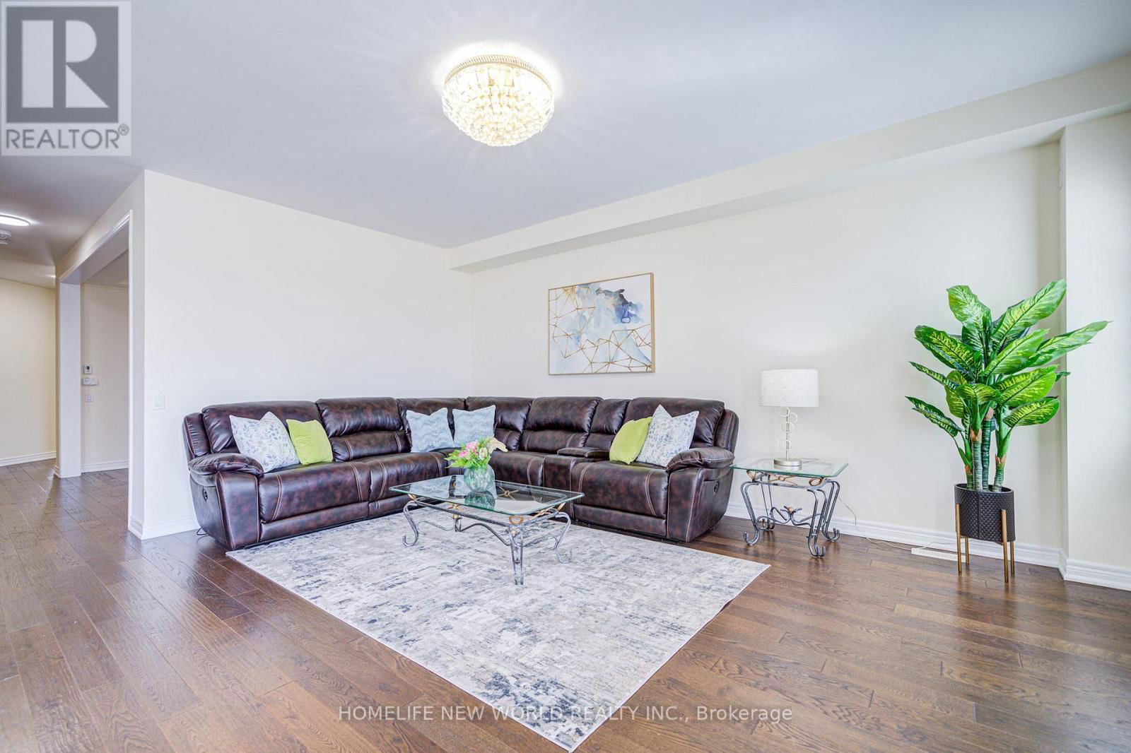 88 ROTH STREET Image 15