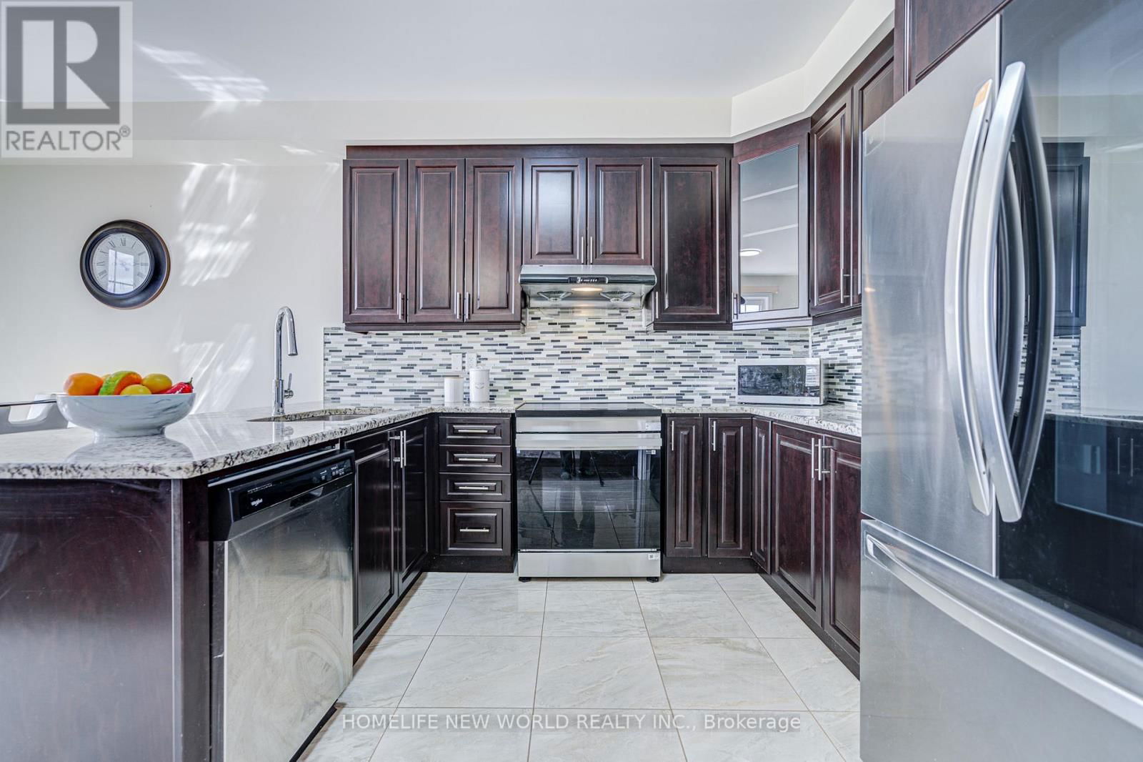 88 ROTH STREET Image 19