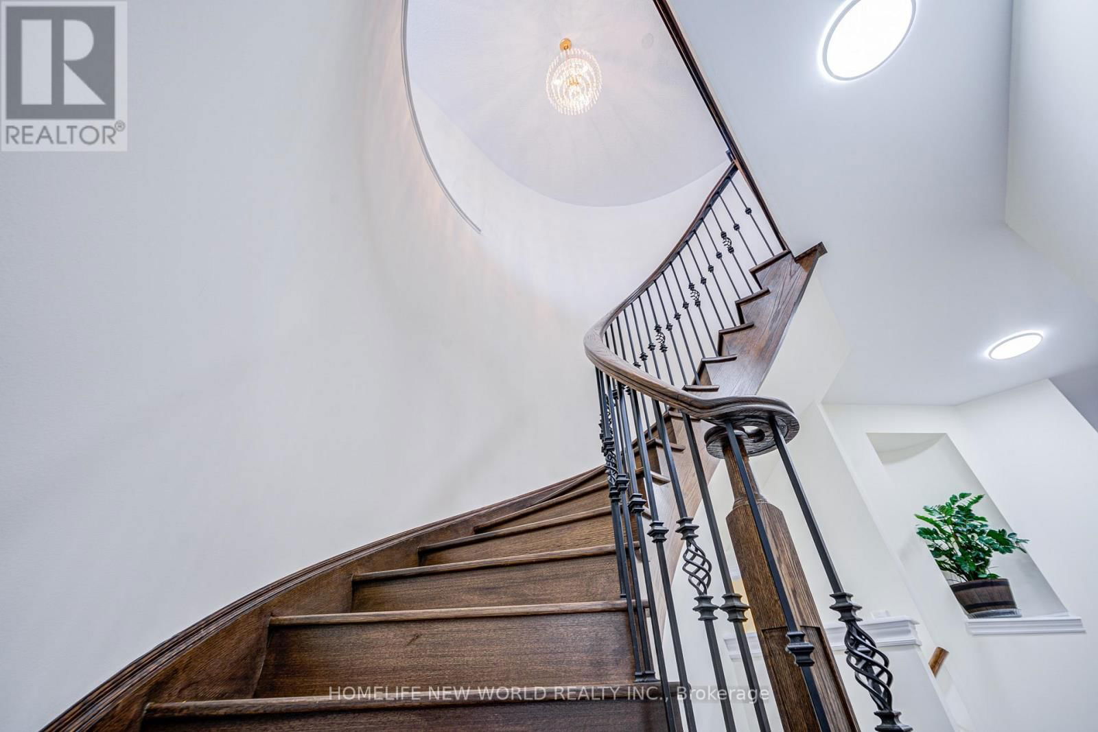 88 ROTH STREET Image 23