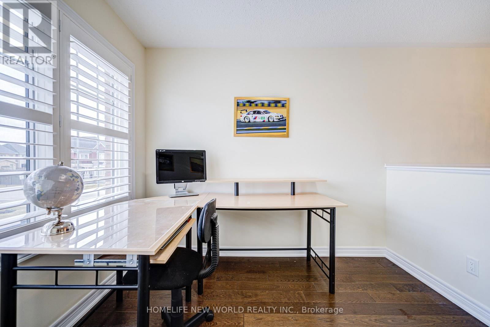 88 ROTH STREET Image 26