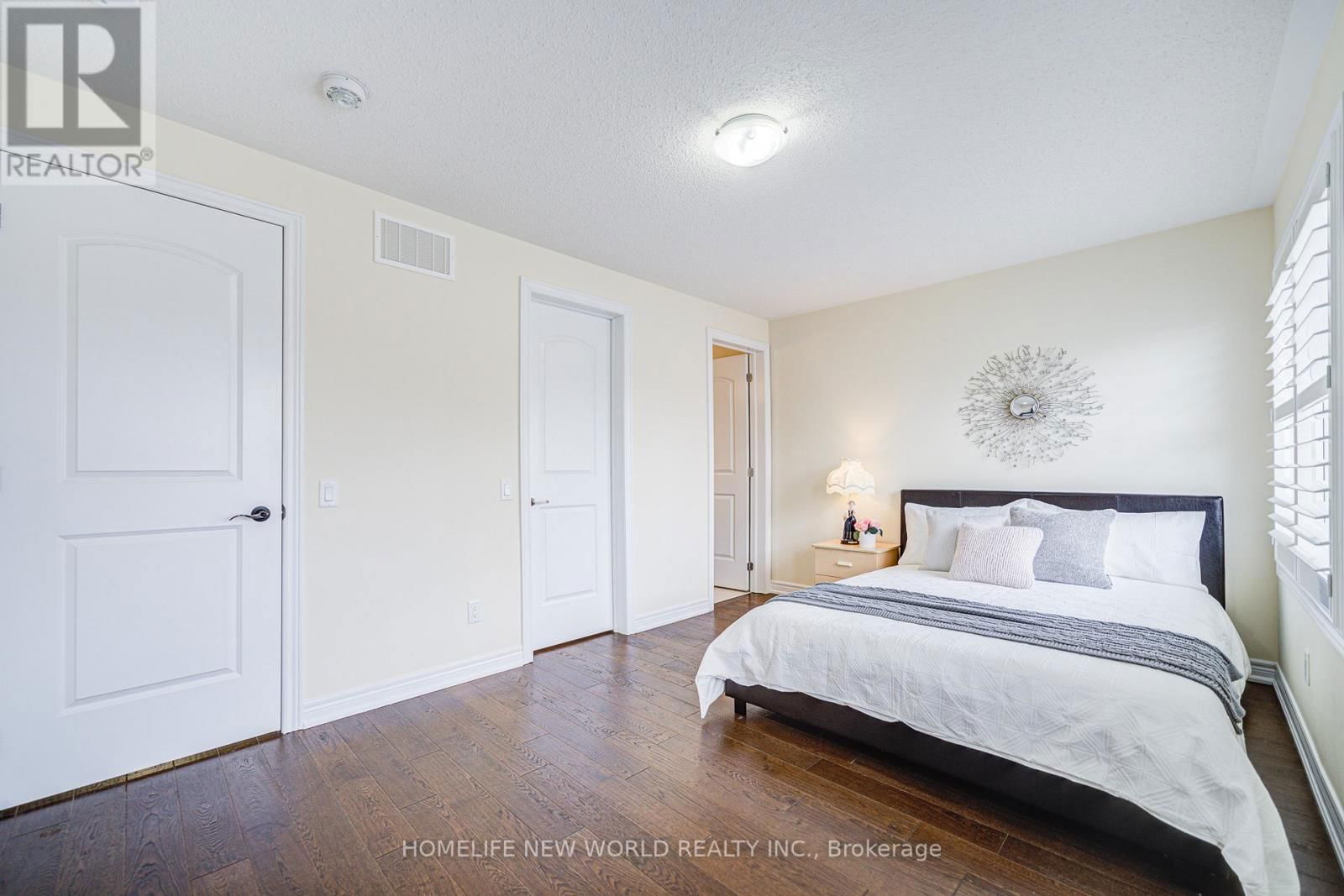 88 ROTH STREET Image 28