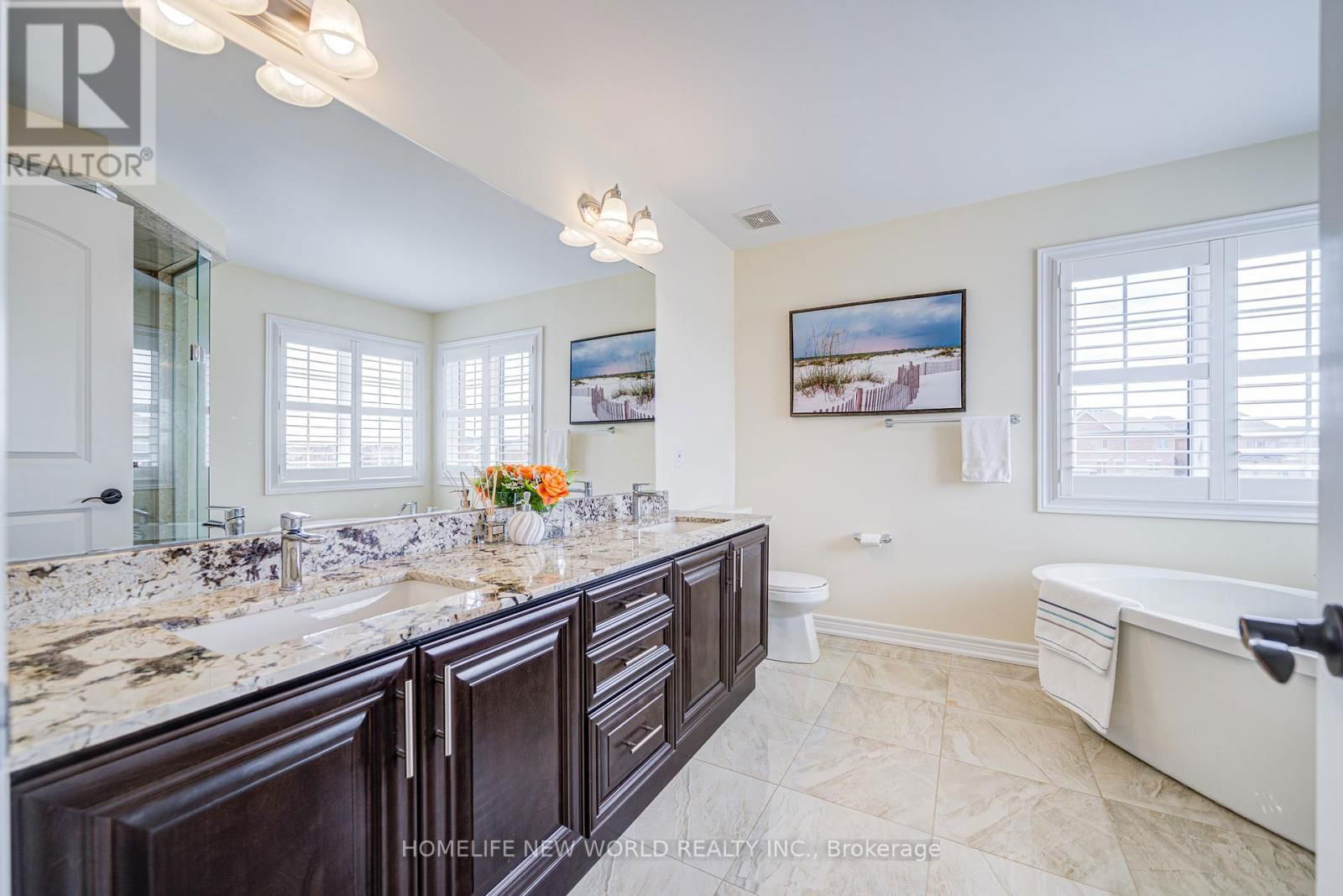 88 ROTH STREET Image 37