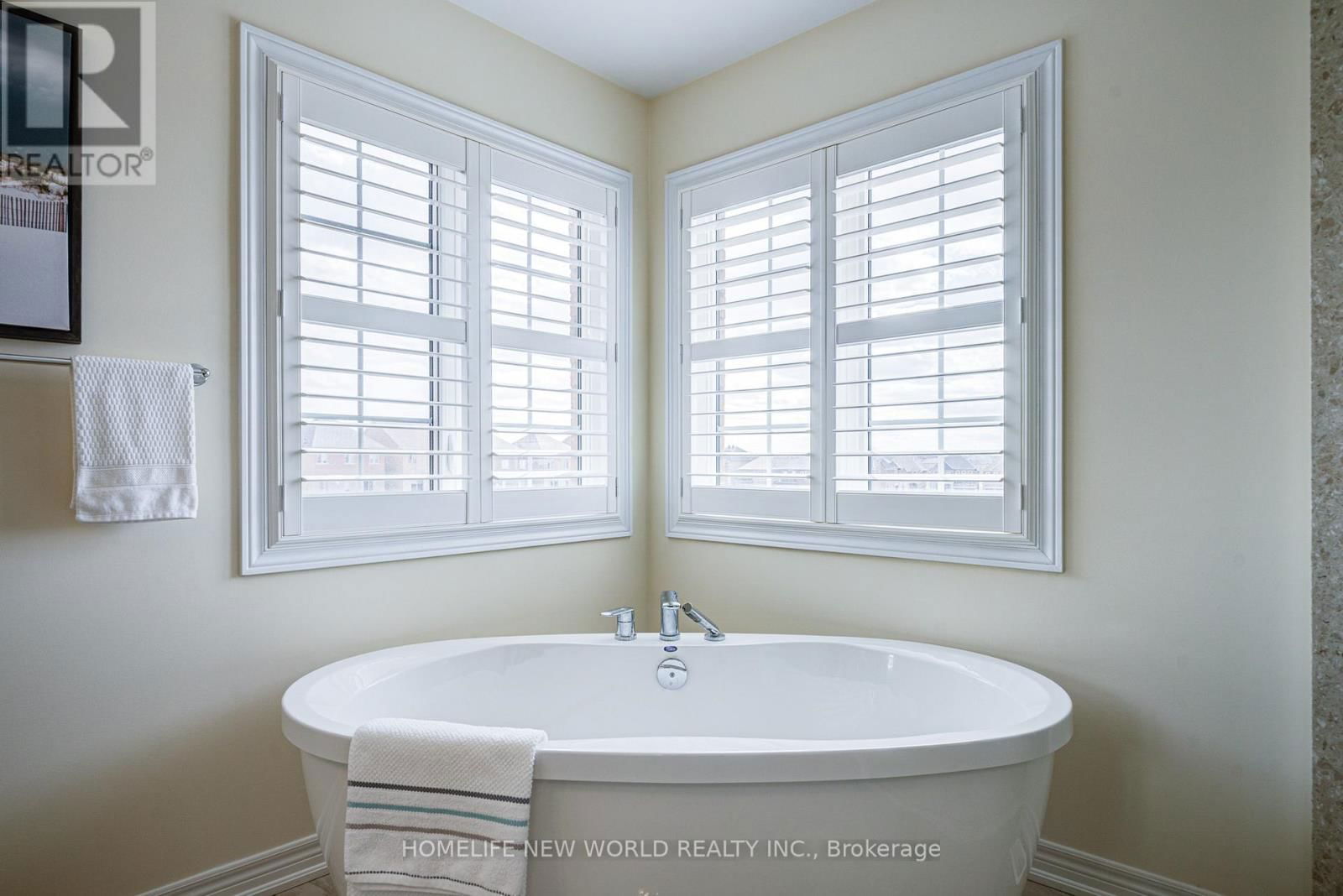 88 ROTH STREET Image 38