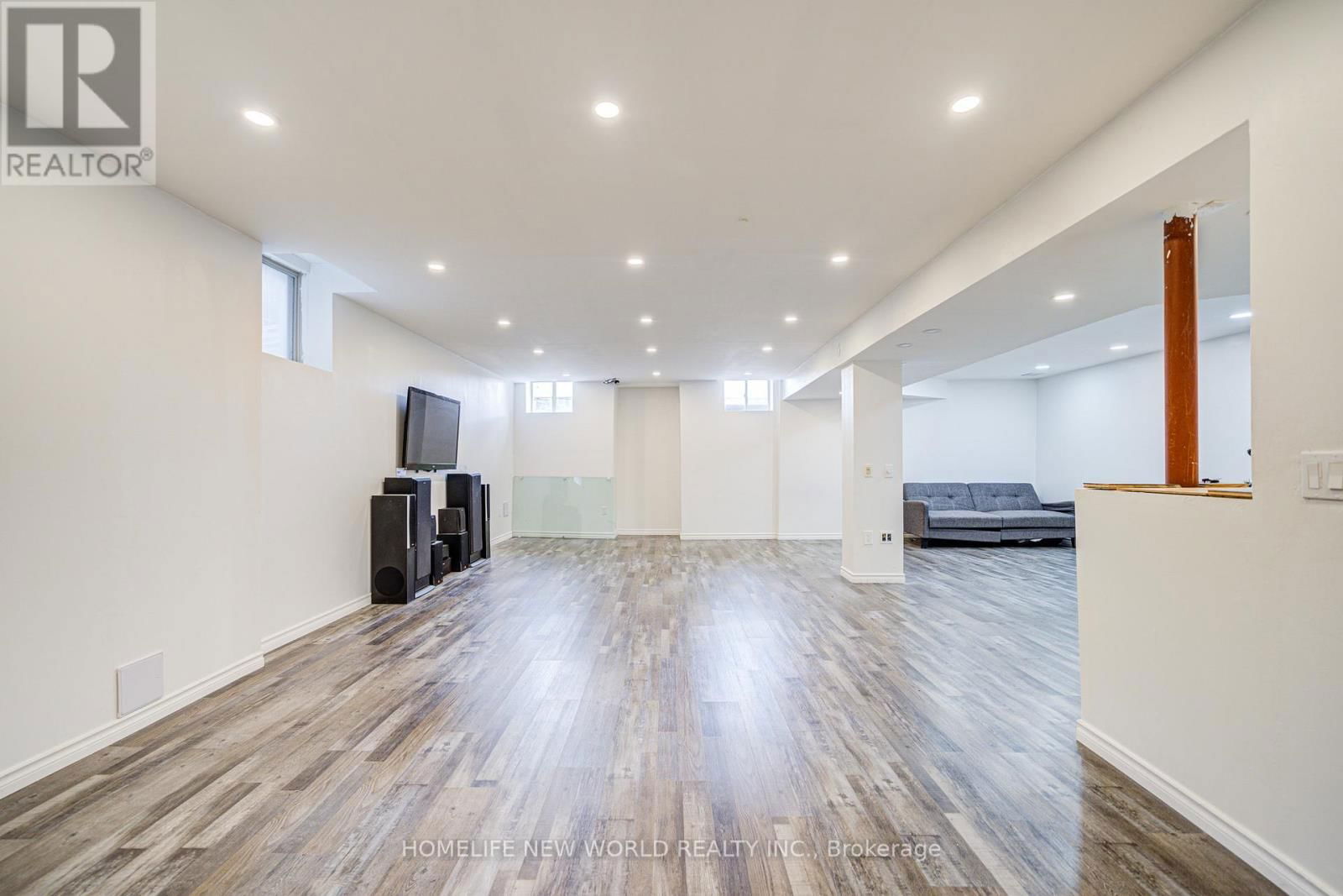 88 ROTH STREET Image 44