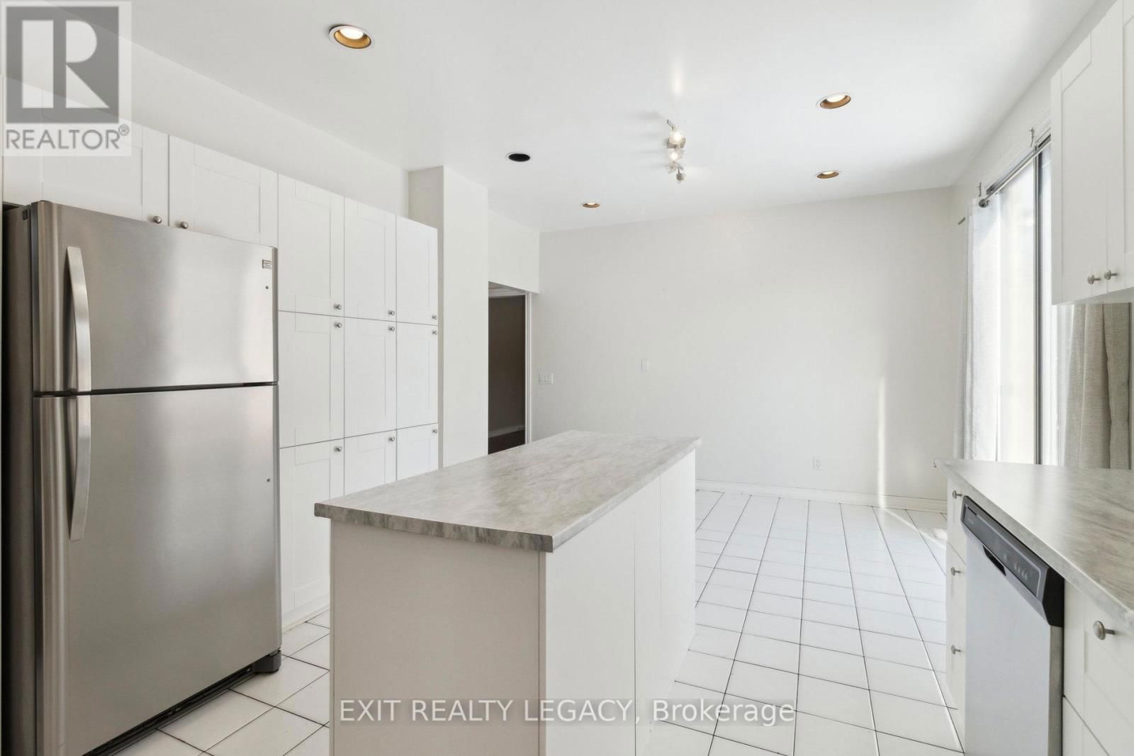 122 VENTURA WAY Image 10