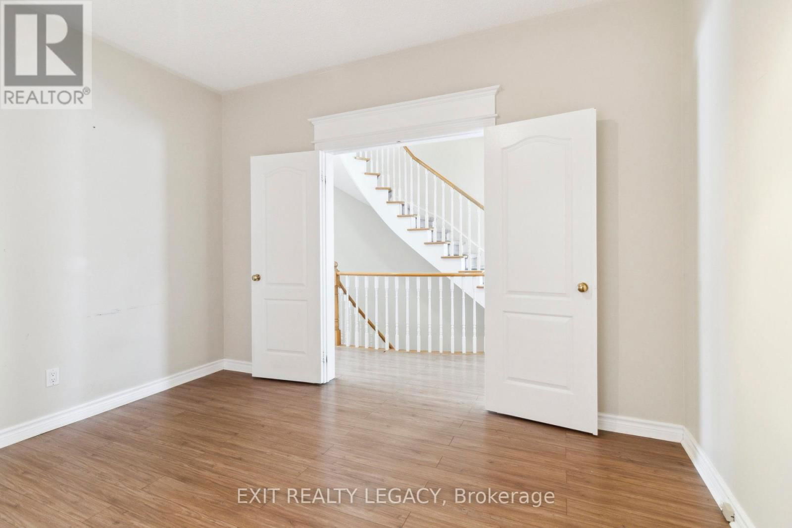 122 VENTURA WAY Image 17