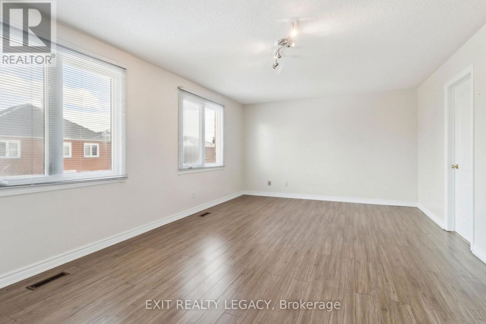 122 VENTURA WAY Image 22