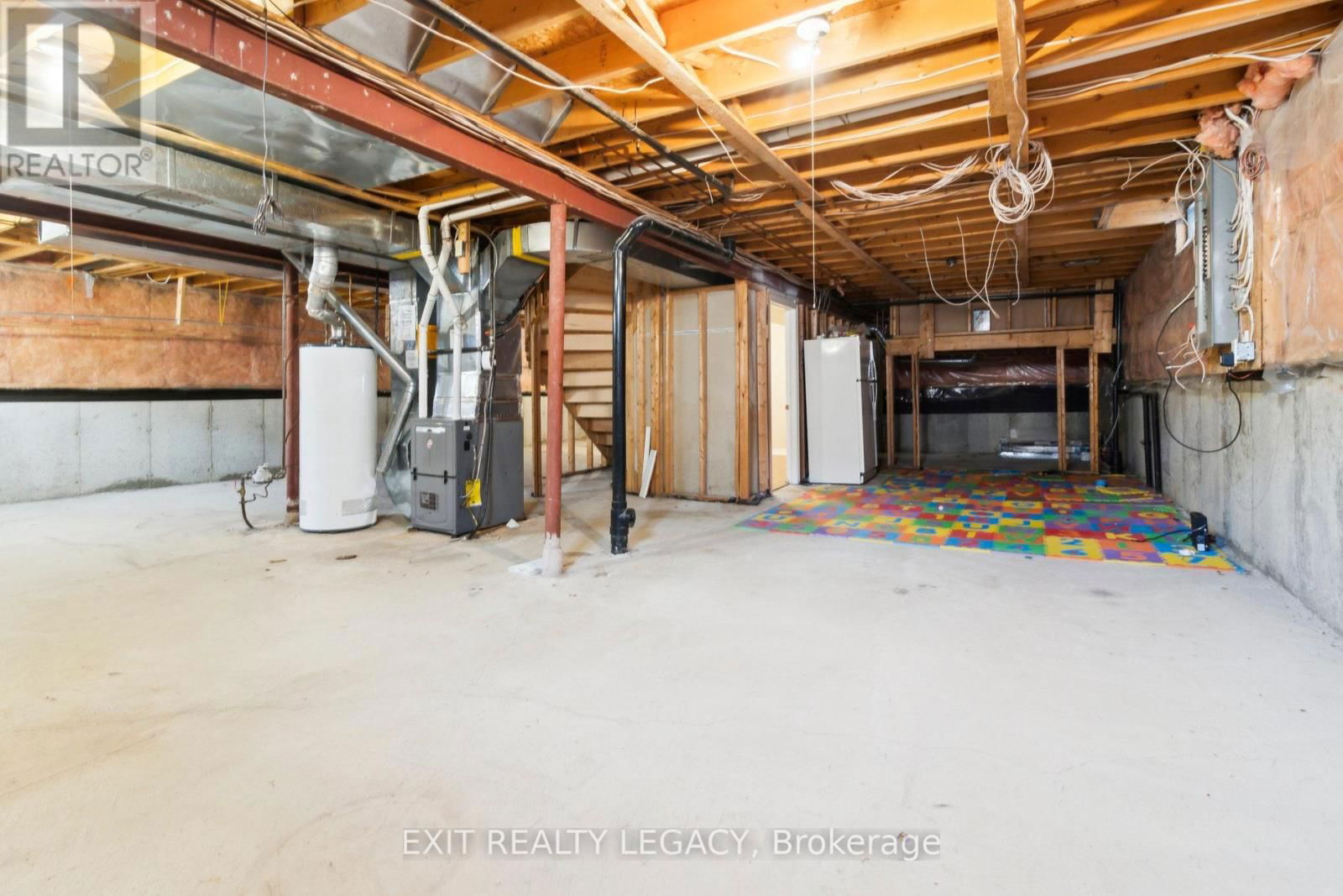 122 VENTURA WAY Image 31