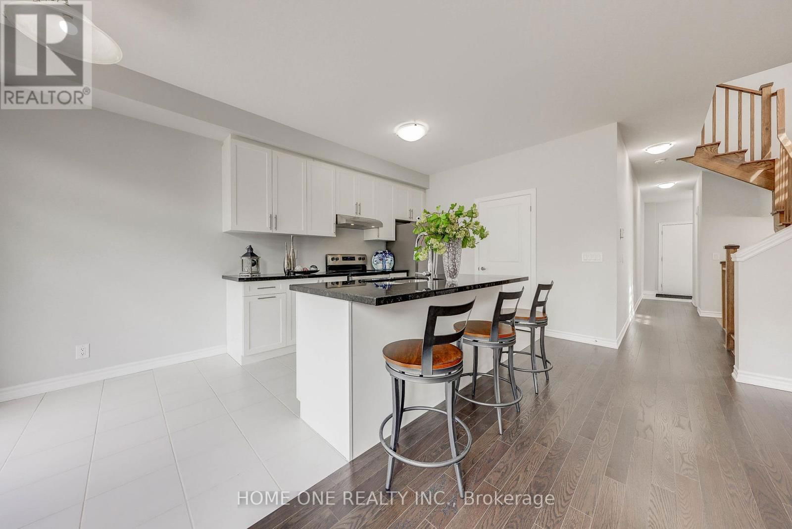 32 JESSICA ANTONELLA STREET Image 12