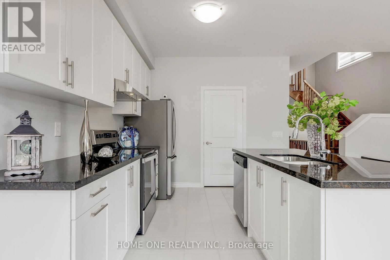 32 JESSICA ANTONELLA STREET Image 14