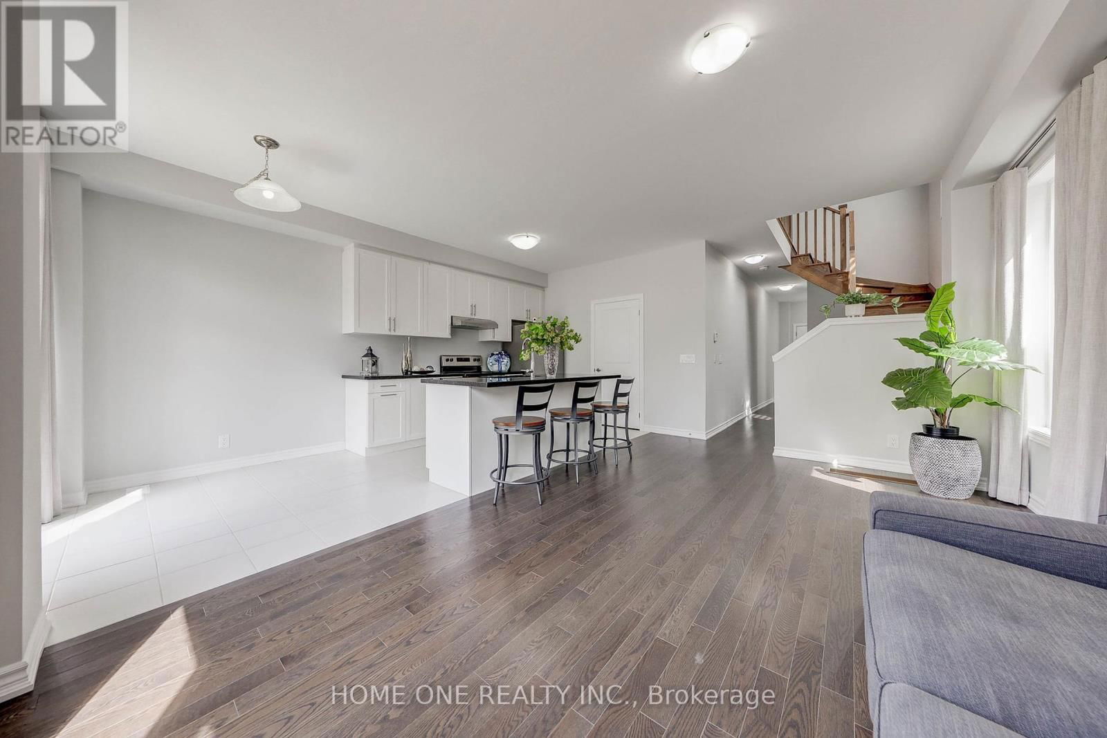 32 JESSICA ANTONELLA STREET Image 36