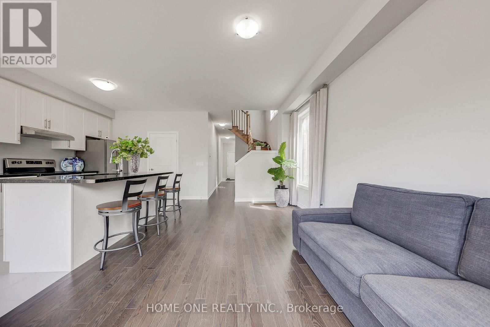 32 JESSICA ANTONELLA STREET Image 37