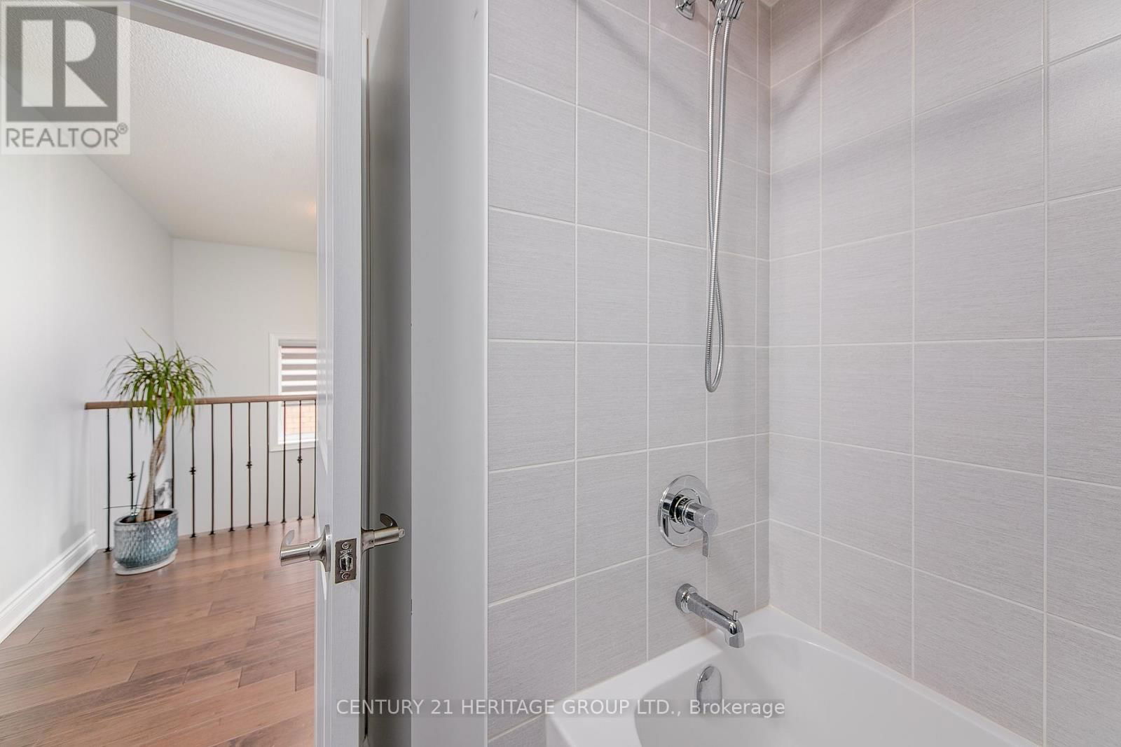 78 PRUNELLA CRESCENT Image 34