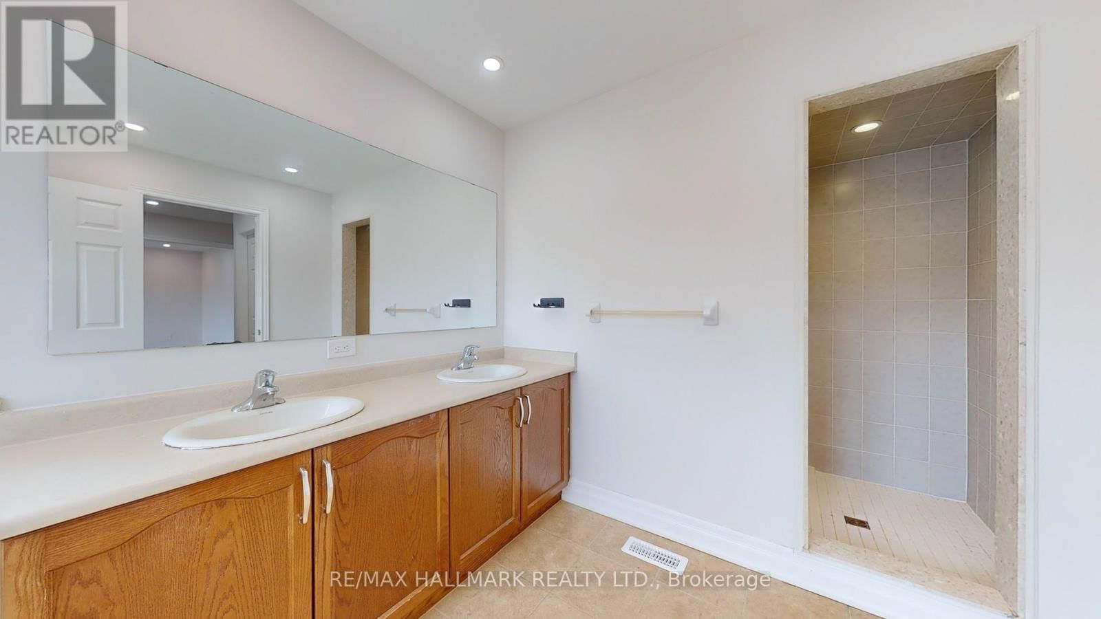 45 ROMANELLI CRESCENT Image 25