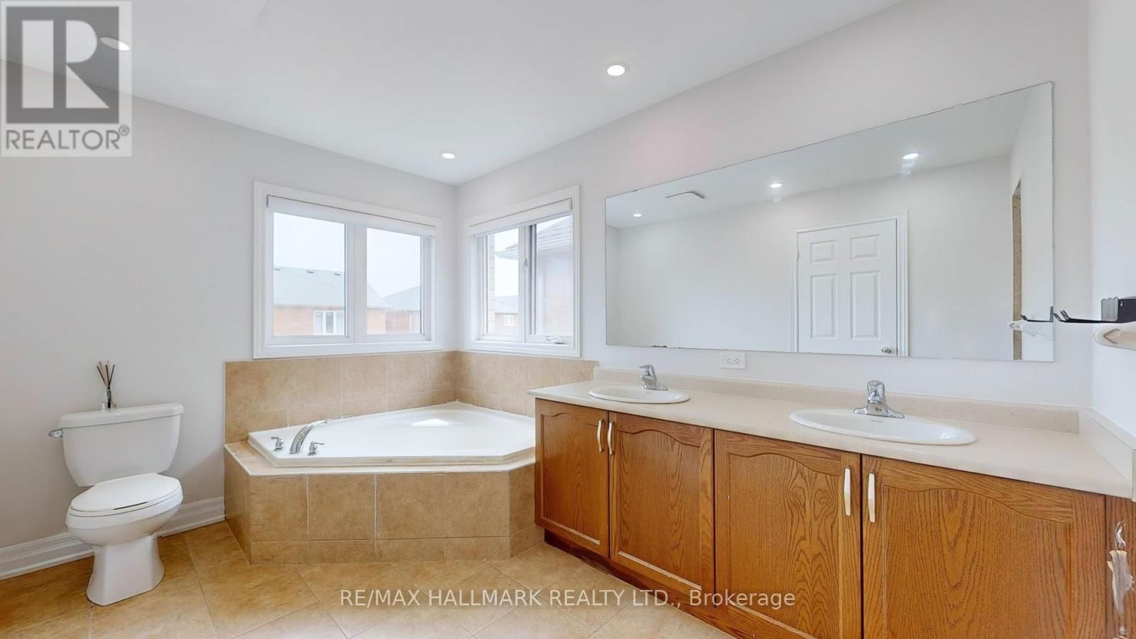 45 ROMANELLI CRESCENT Image 26
