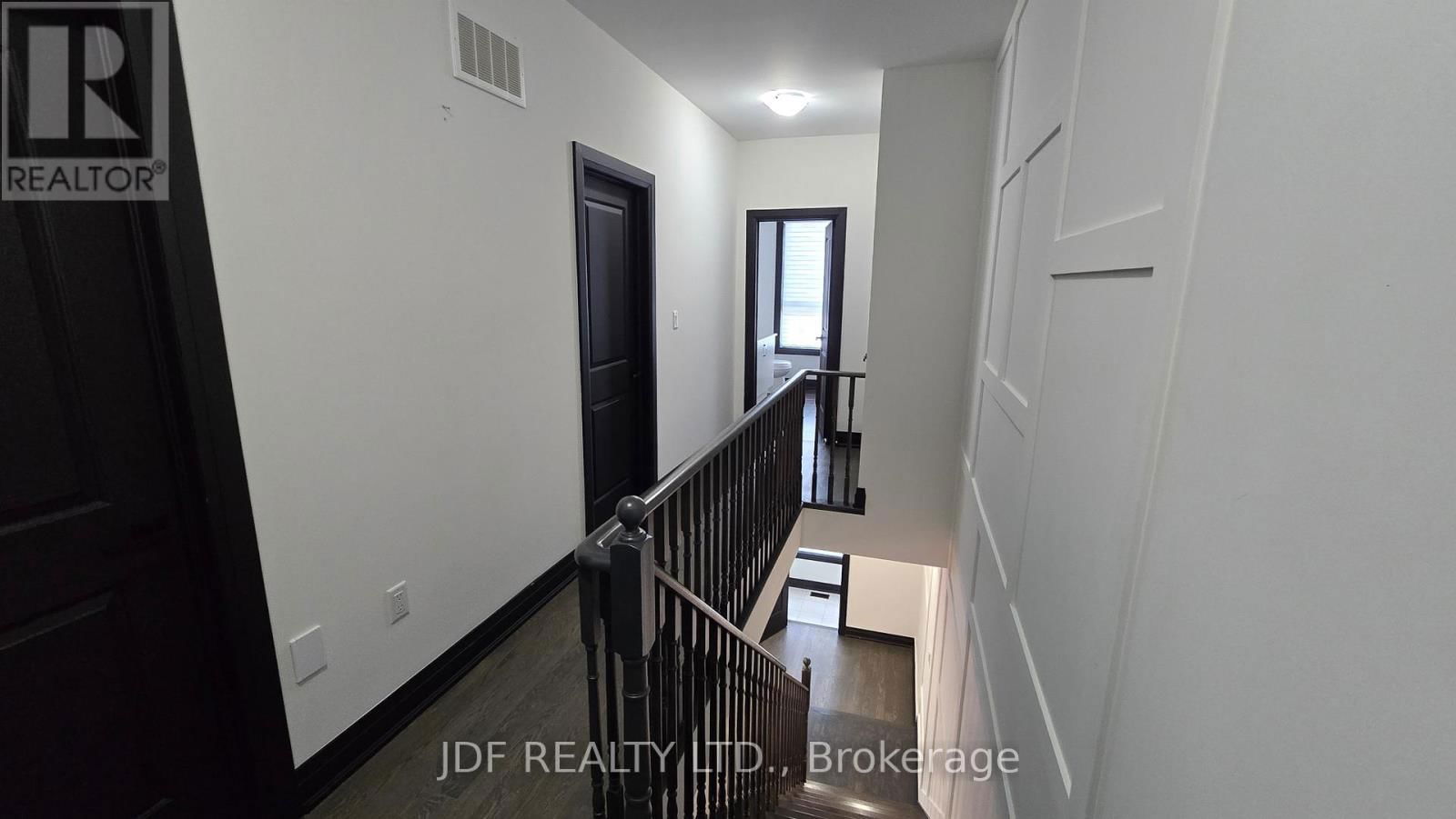 49 GRIDIRON GATE Image 12
