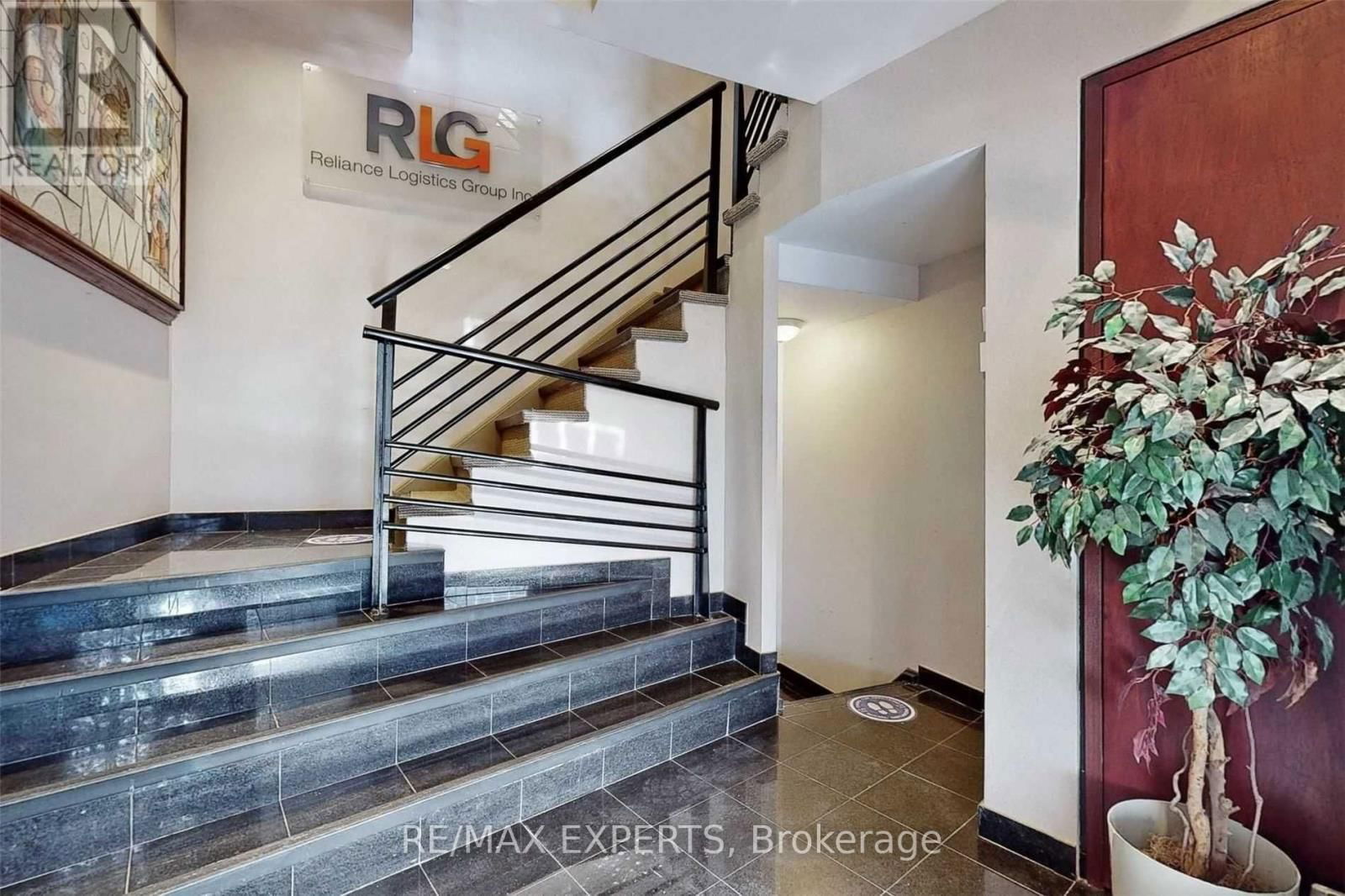 30 WERTHEIM COURT Image 20