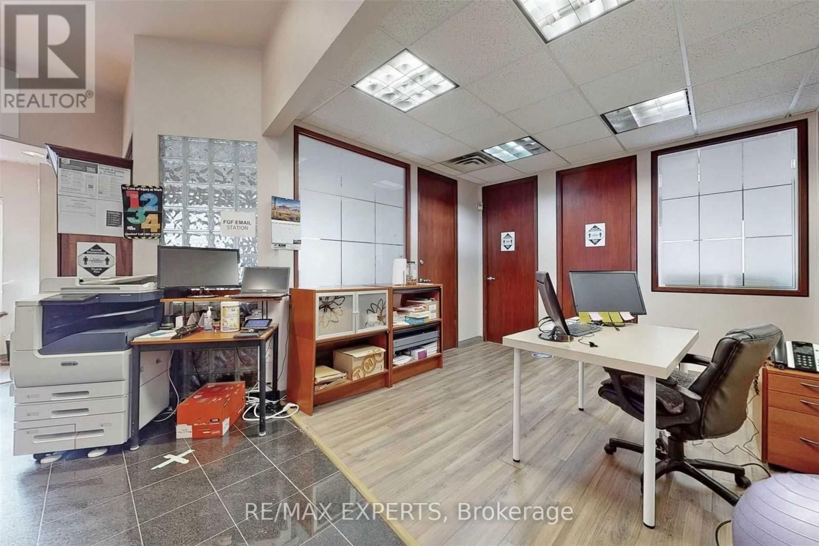 30 WERTHEIM COURT Image 12