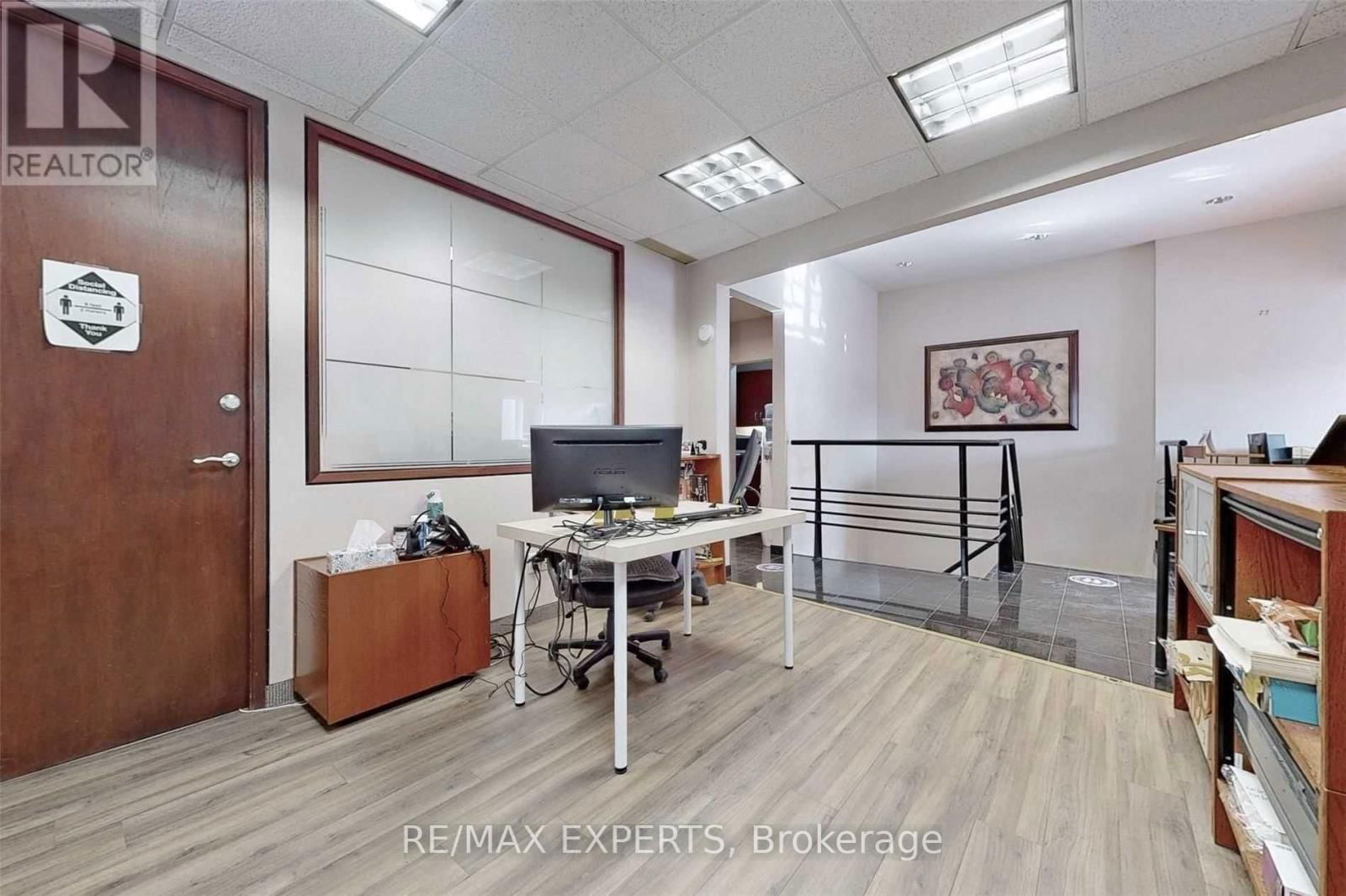 30 WERTHEIM COURT Image 14