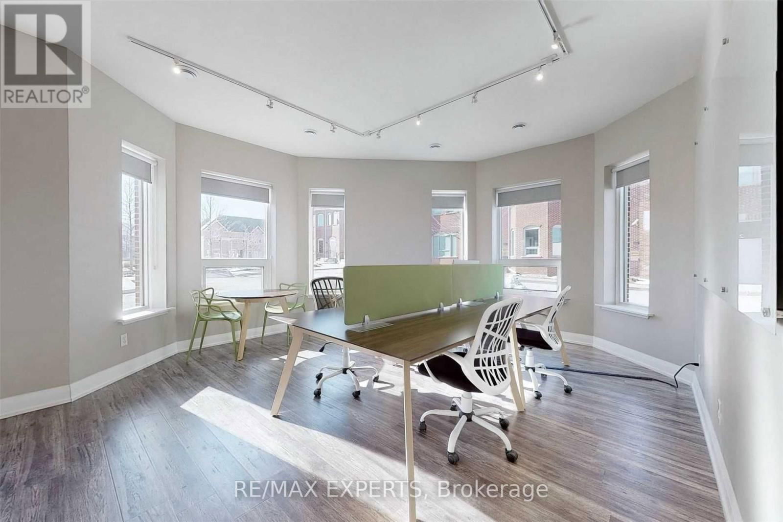 30 WERTHEIM COURT Image 12