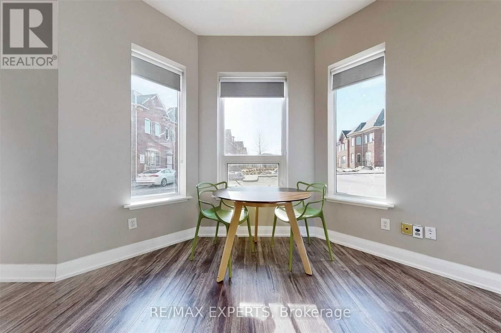 30 WERTHEIM COURT Image 13