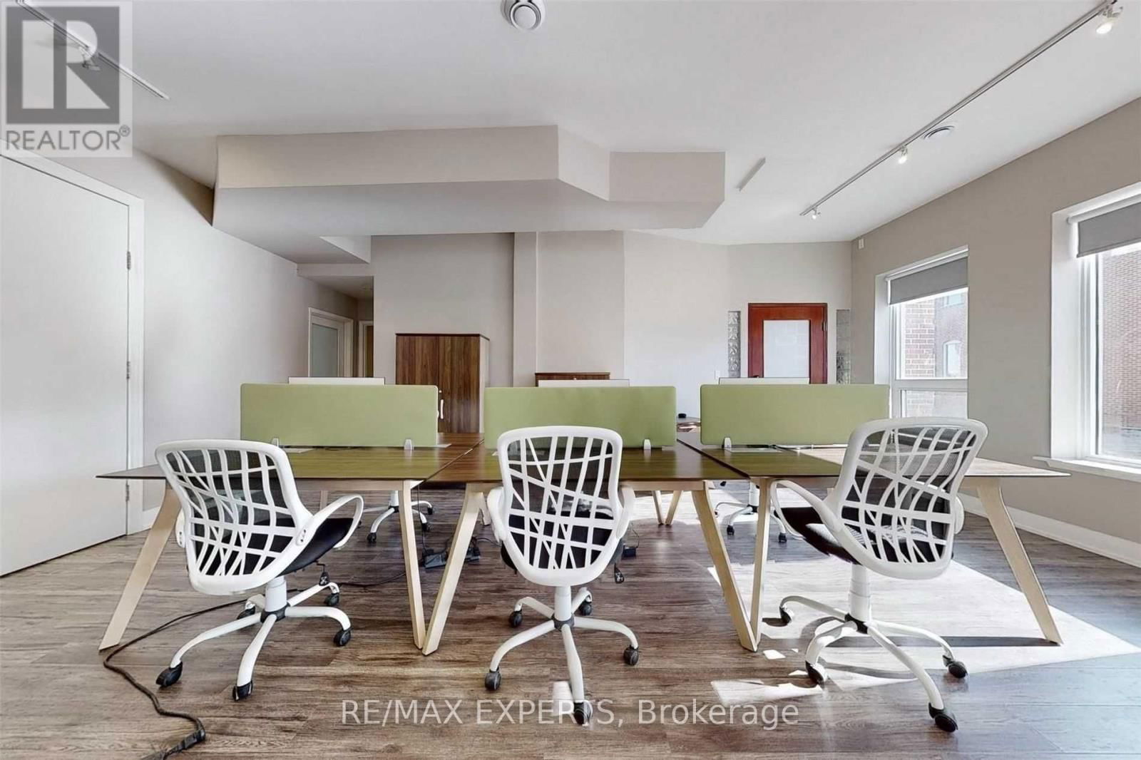 30 WERTHEIM COURT Image 6