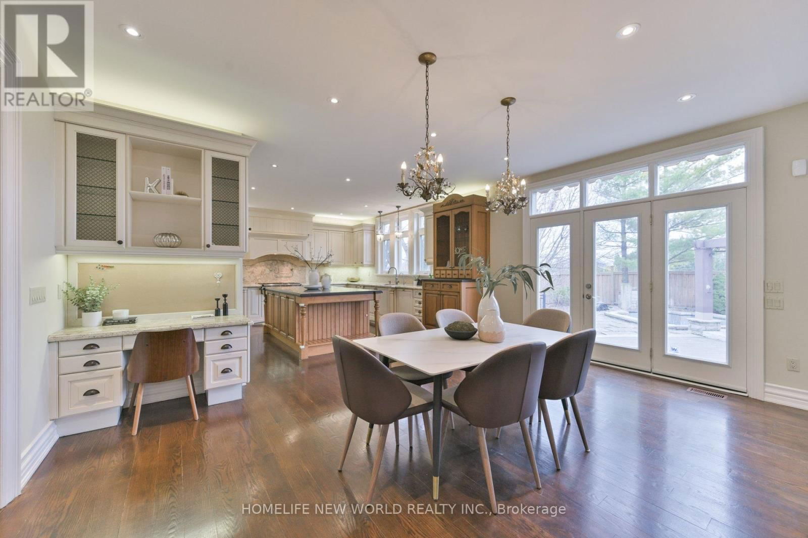 33 EVITA COURT Image 12